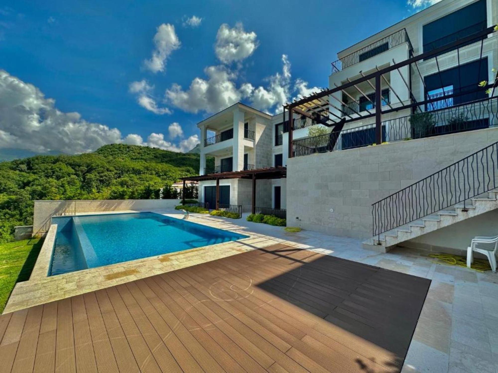 Magic View - With Pool Apartment